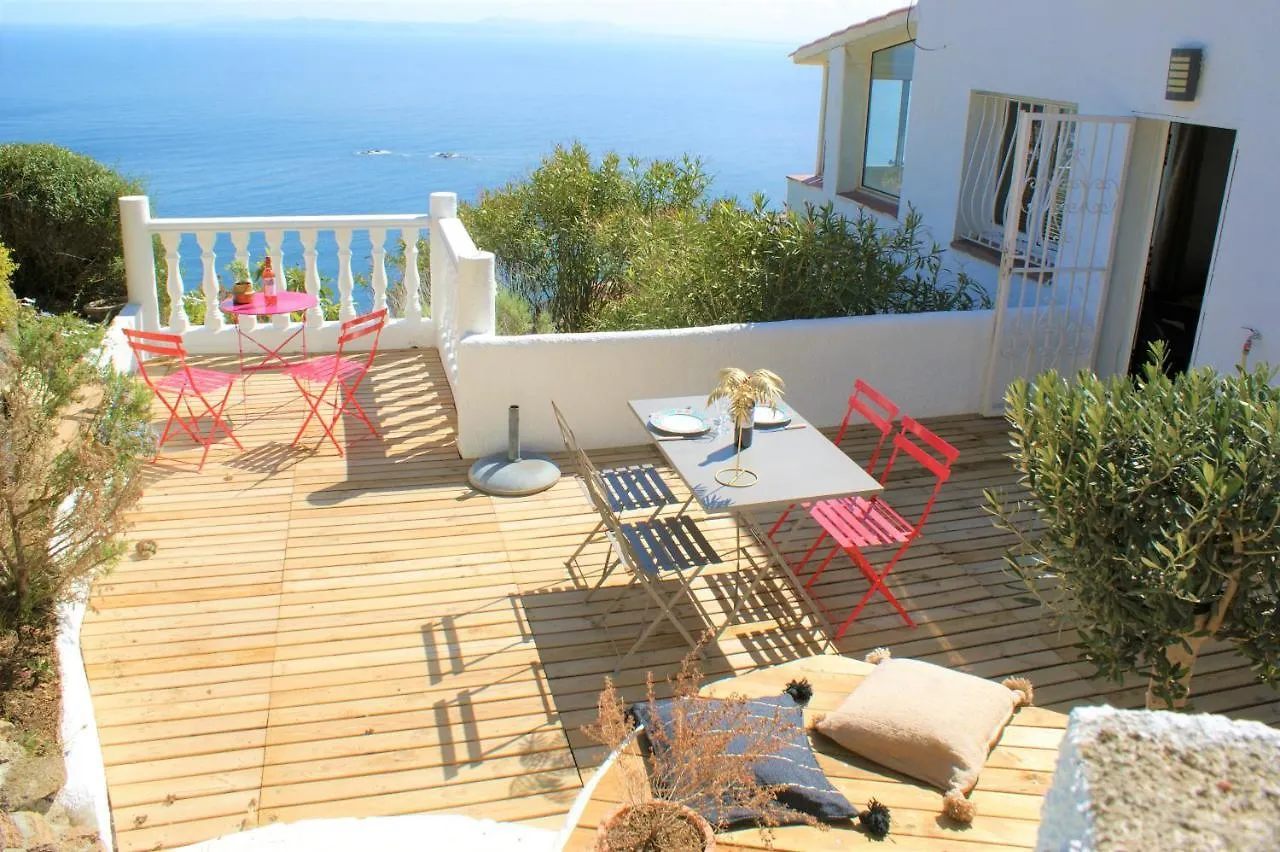Holiday home Casita En Roses Con Vistas Impresionantes Del Mar Y La Montana Villa
