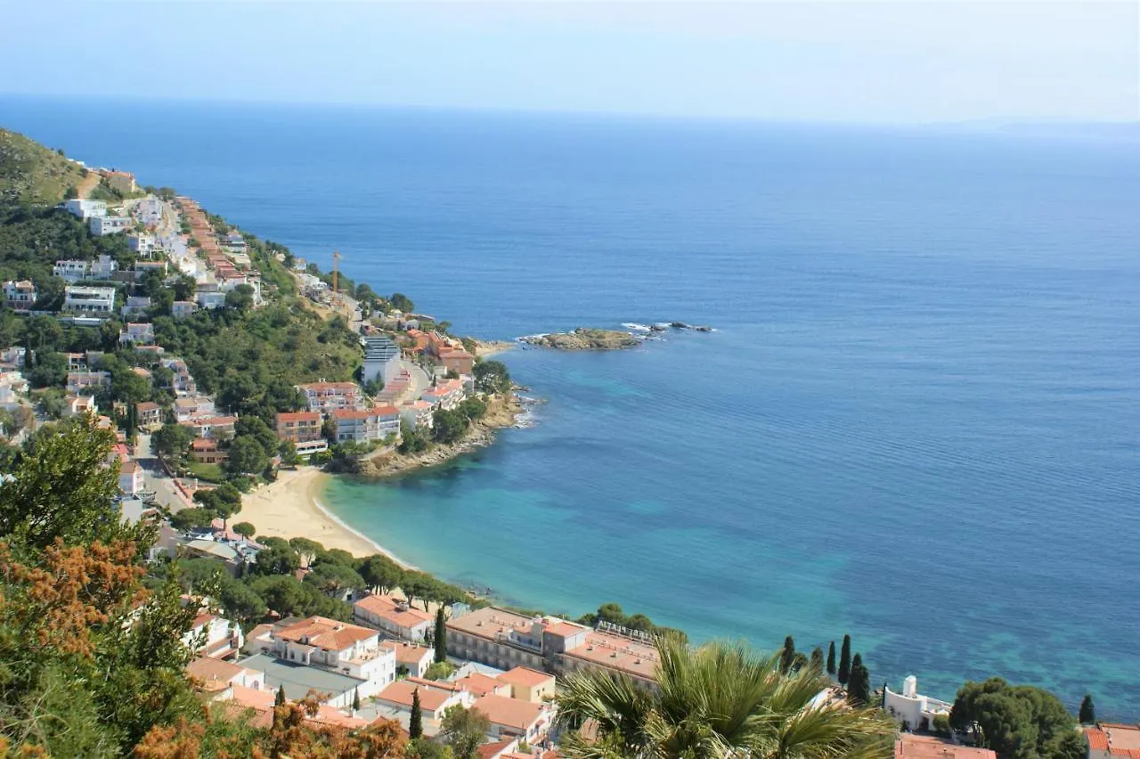 Holiday home Casita En Roses Con Vistas Impresionantes Del Mar Y La Montana Villa Spain