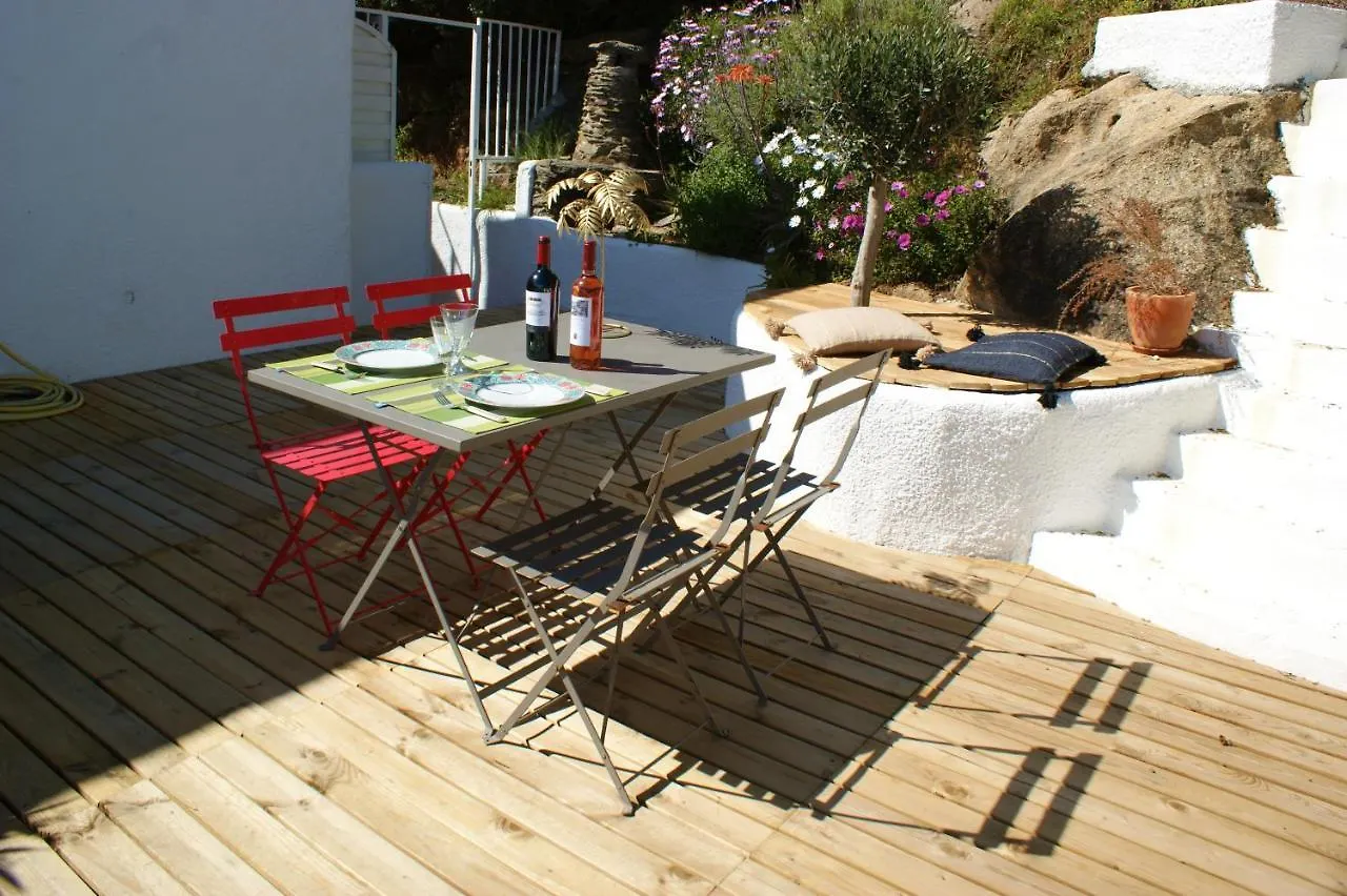 Holiday home Casita En Roses Con Vistas Impresionantes Del Mar Y La Montana Villa Spain